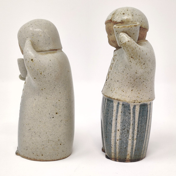 Japanese Pottery Stoneware Sweet Couple Holding Pots Blue Cream Cute Kawaii 5" - Picture 10 of 16